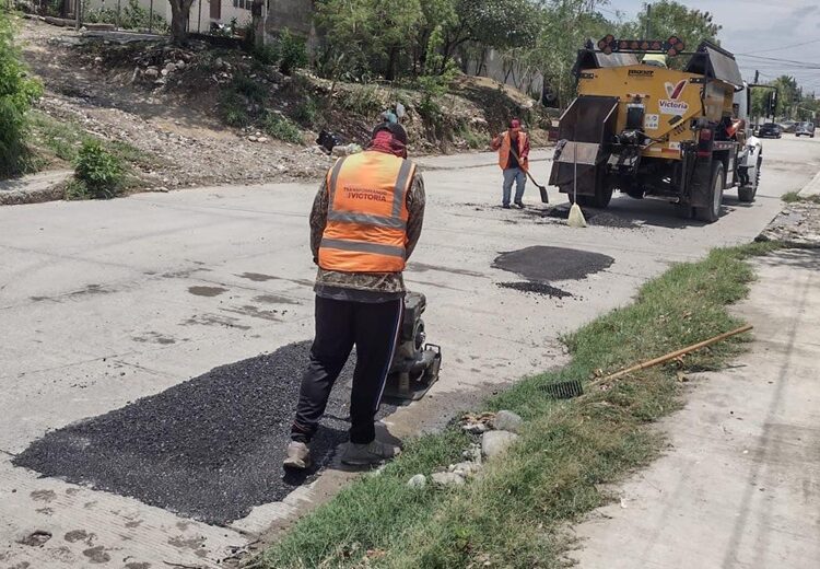 Implementa Municipio plan de azolve y bacheo en calles afectadas por lluvia
