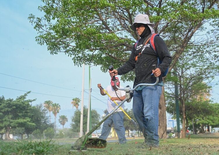 Intenso programa de limpieza en calles y avenidas