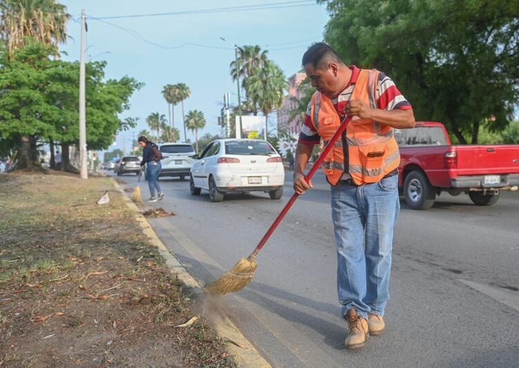 Intenso programa de limpieza en calles y avenidas