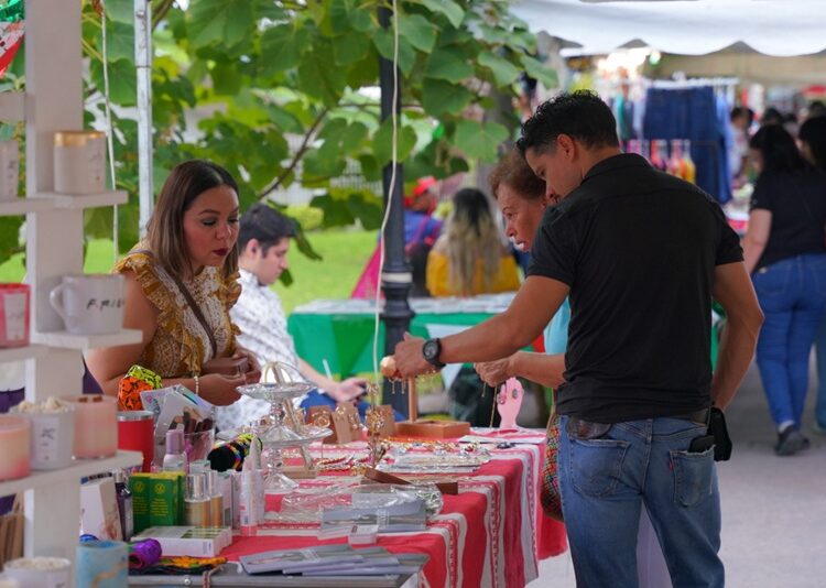 Invita Gobierno de NLD al Bazar Día de las Madres en Plaza Zaragoza