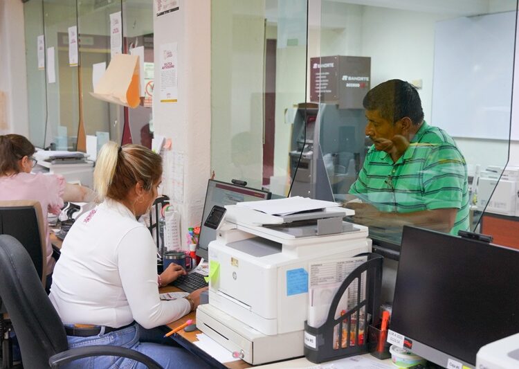 Invita NLD a contribuyentes obtener seguro gratuito al pagar su predial