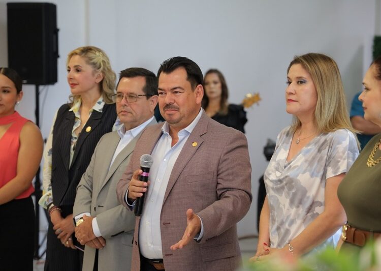 La FDCSV reconoce la vocación y entrega de sus Maestros