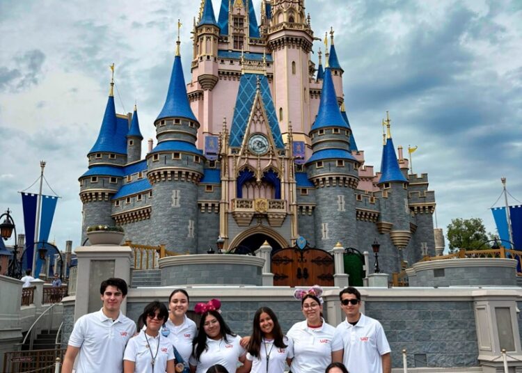 La ‘UAT’: “única universidad pública del país en convenio con Disney”
