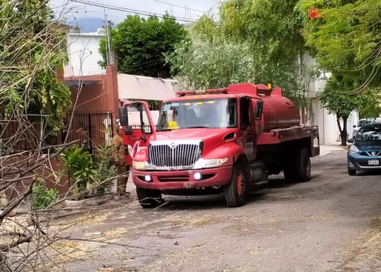 Limpian drenes de Victoria tras paso del Frente Frío 42