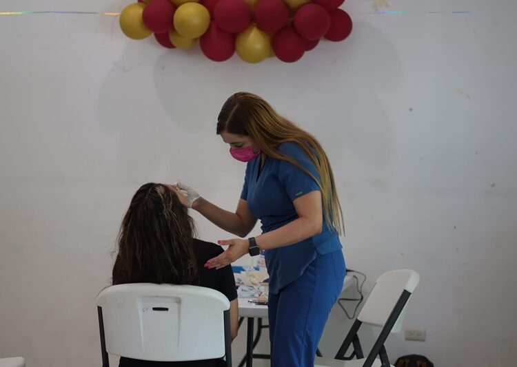 Llevan SEBIEN y Rotarios jornada médica a Unidad de Bienestar