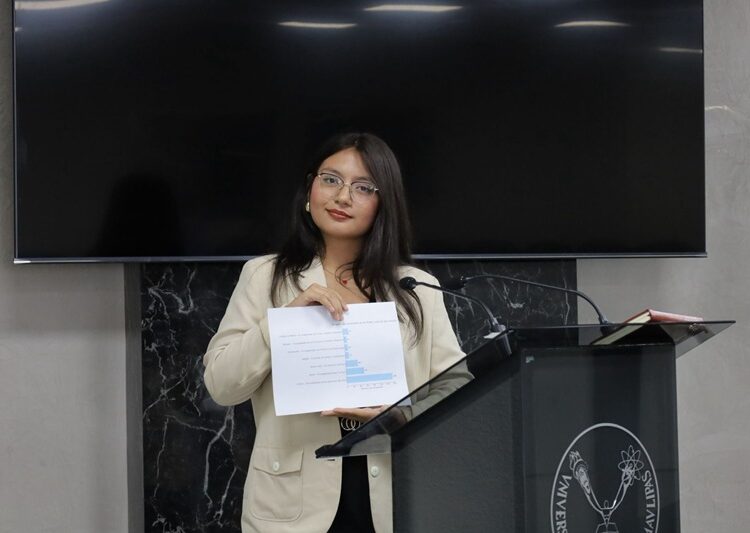 Llevan estudiantes de la FDCSV a la práctica el Derecho Constitucional