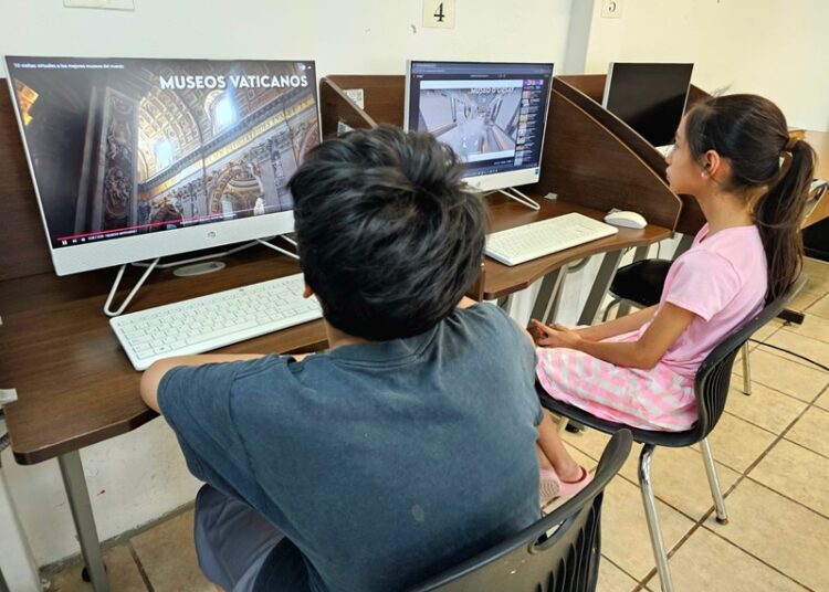 Niñas y niños viajan virtualmente por Museos del mundo en bibliotecas de NLD