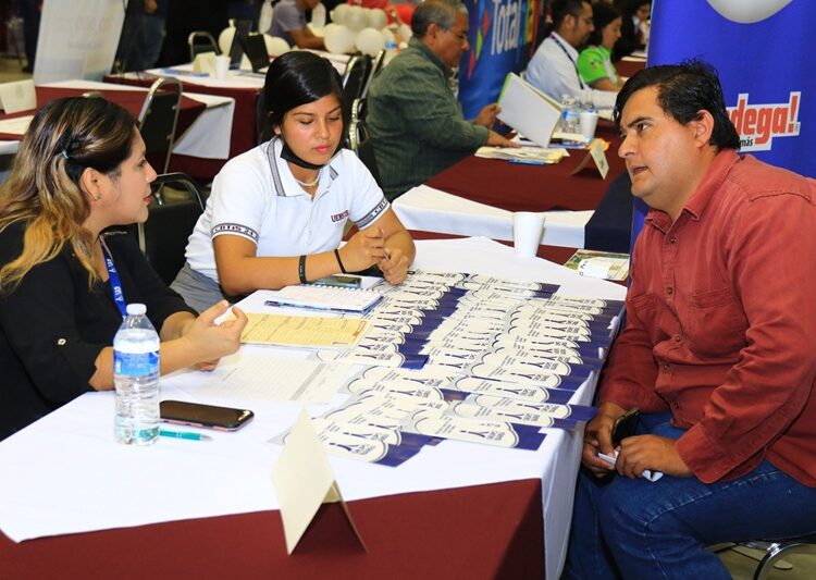 Ofertarán 100 vacantes en Feria del Empleo en Victoria
