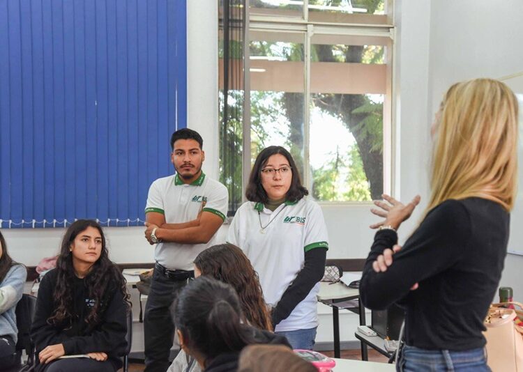 Participan estudiantes de la UT Nuevo Laredo en pasantía técnica en Brasil