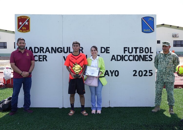 Participan prepas municipal en cuadrangular de fútbol contra las adicciones