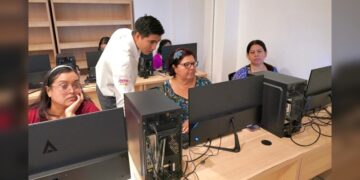 Por la alta demanda abren dos cursos de computación para mujeres en la Infoteca