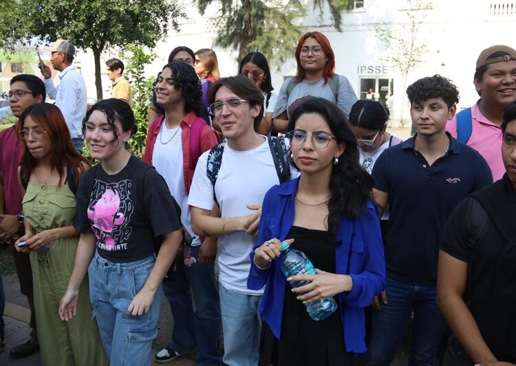 Presentan el “Lalo Bus”, dará transporte escolar gratuito