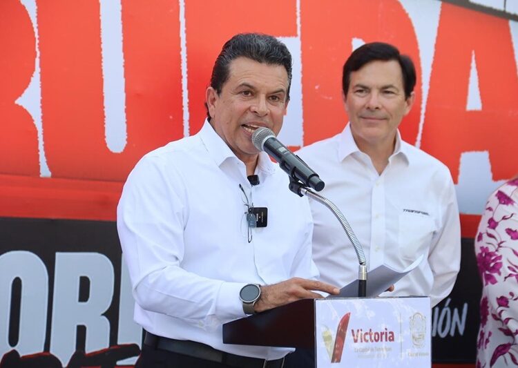 Presentan el “Lalo Bus”, dará transporte escolar gratuito