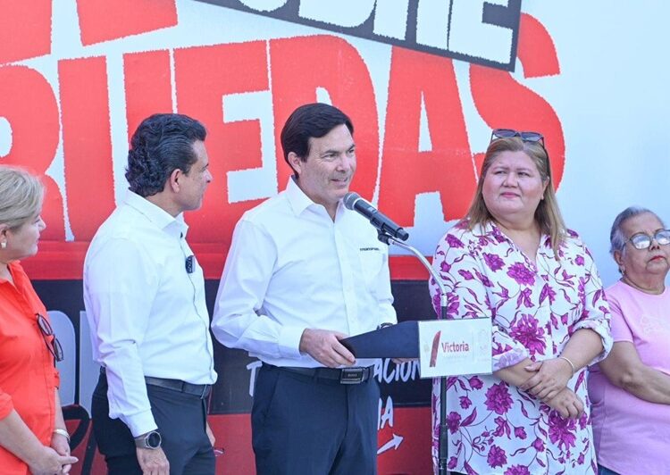 Presentan el “Lalo Bus”, dará transporte escolar gratuito