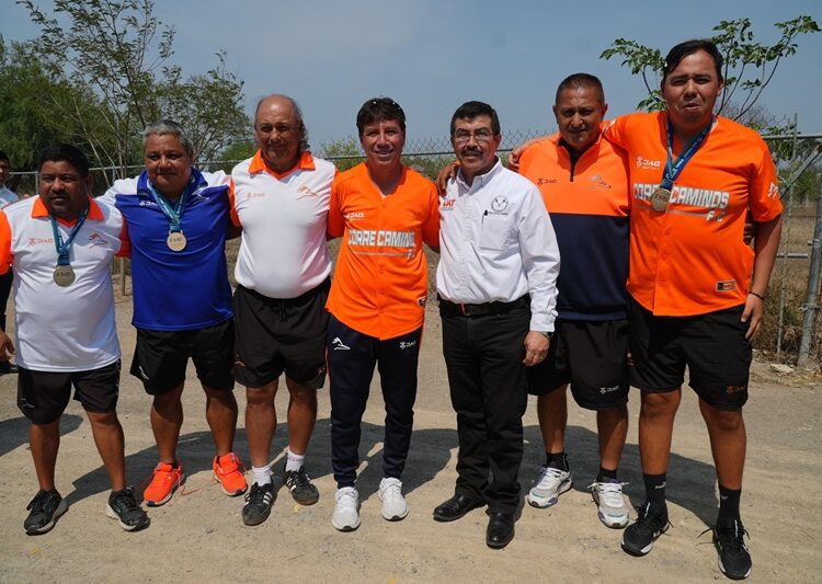 Recibe rector a los Correcaminos campeones de la Liga Premier