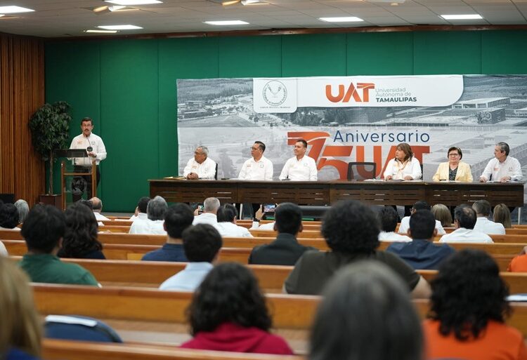 Reconoce la UAT la excelencia académica de hijos de docentes