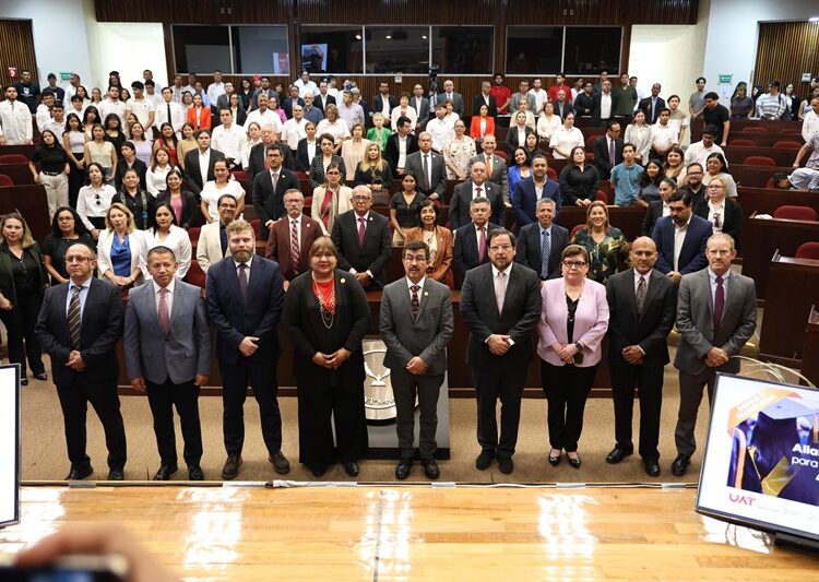 Rector de la UAT formaliza alianzas para impulsar certificaciones internacionales