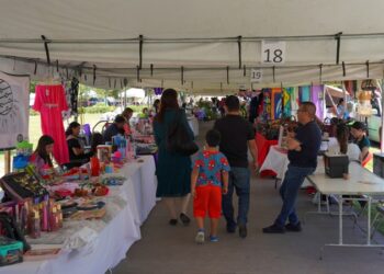 Responden ciudadanos a ‘Bazar del Día de las Madres’ organizado por SEBIEN