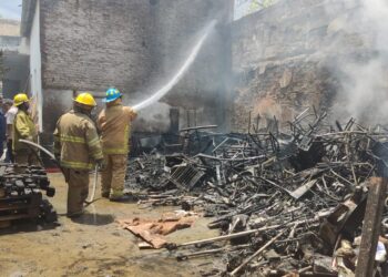 Se incendia almacén de Servicios Generales del Ayuntamiento de Victoria