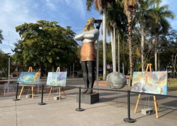 Llega a Victoria monumental estatua de Nabucodonosor