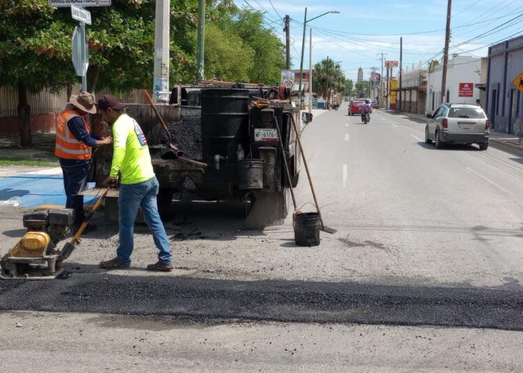 Con limpieza, instalación de luminarias y bacheo, ¡se transforma Victoria!