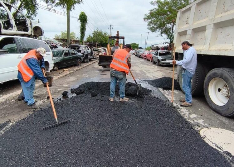Avanza mejora de calles en Victoria