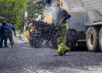 Avanza mejora de calles en Victoria