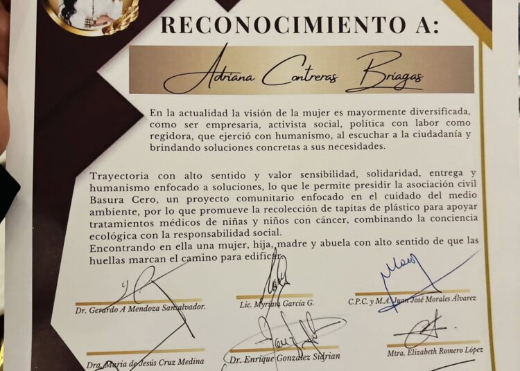 Adriana Contreras recibío el “El Timón de la Vida”