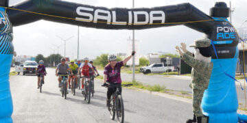 ¡Exitosa rodada ciclista por aniversario en Nuevo Laredo!