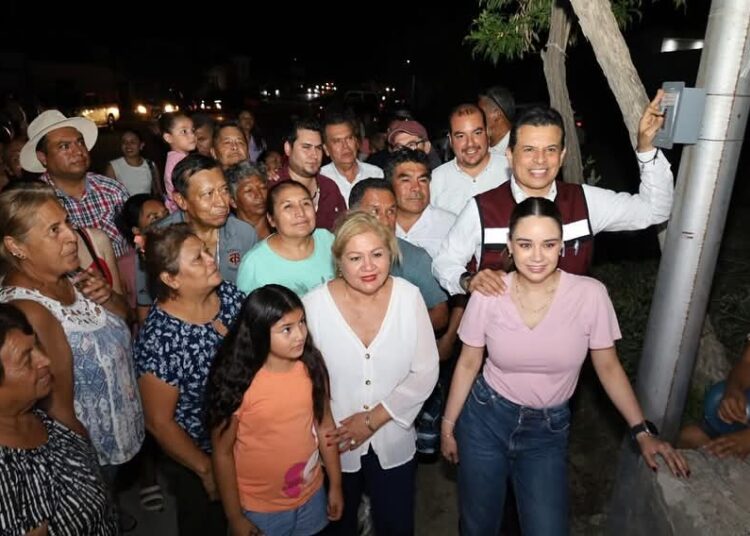 Con limpieza, instalación de luminarias y bacheo, ¡se transforma Victoria!