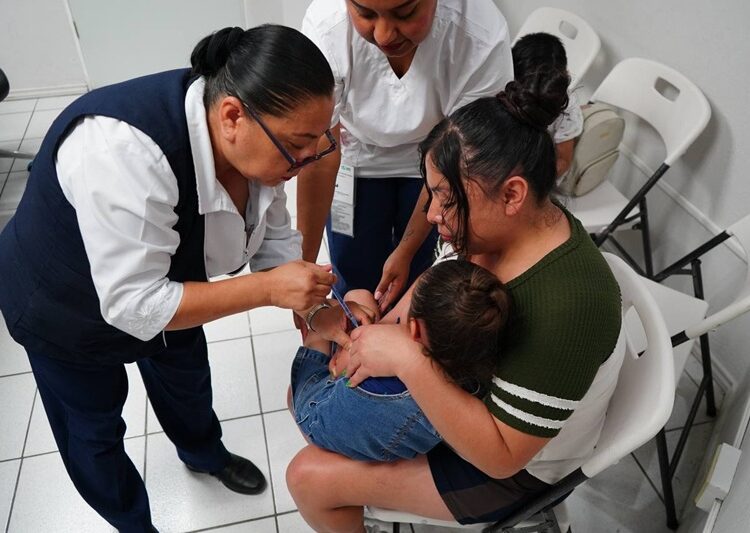 Aplicarán vacunas contra sarampión, rubéola y otras enfermedades en el DIF NLD