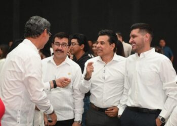Asiste Lalo Gattás a ciclo de conferencias de la ASF