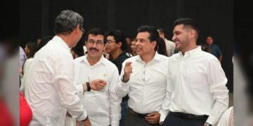 Asiste Lalo Gattás a ciclo de conferencias de la ASF