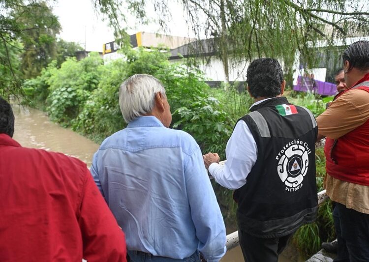 Atiende alcalde daños por intensas lluvias en Victoria