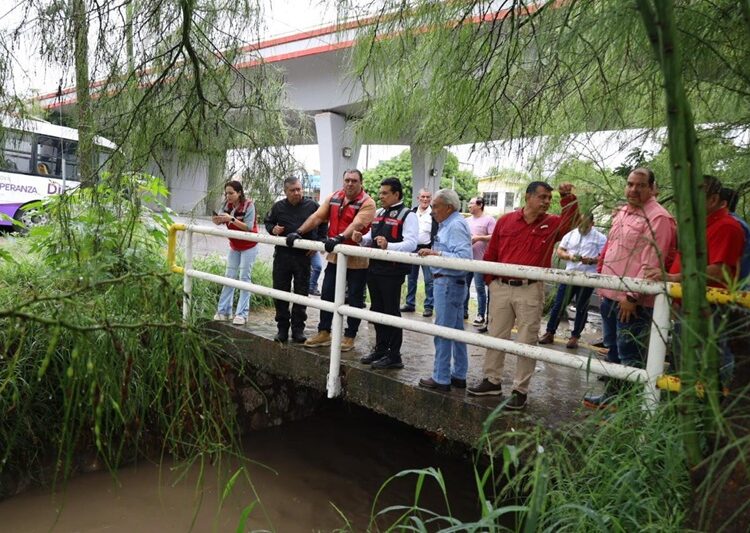 Atiende alcalde daños por intensas lluvias en Victoria
