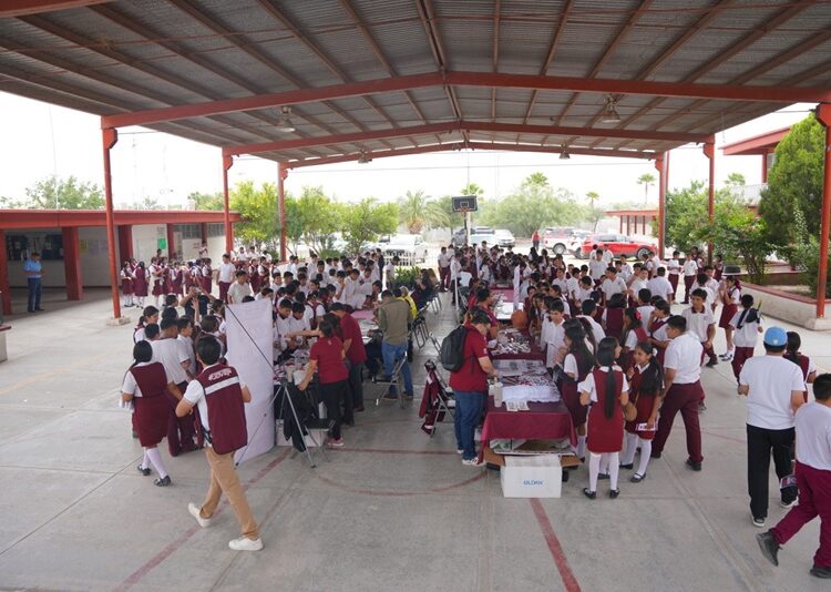 Brigada Joven llega a la escuela Secundaria No.80