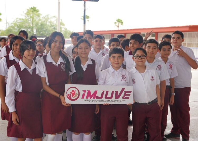Brigada Joven llega a la escuela Secundaria No.80