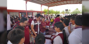 Brigada Joven llega a la escuela Secundaria No.80
