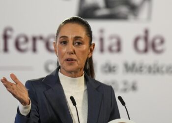 Indaga FGR colusión de funcionarios en huachicol: Claudia