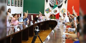 Cabildo da trámite a iniciativas del Congreso