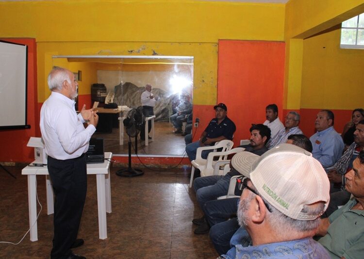 Capacita Gobierno de Tamaulipas a productores lecheros de Aldama