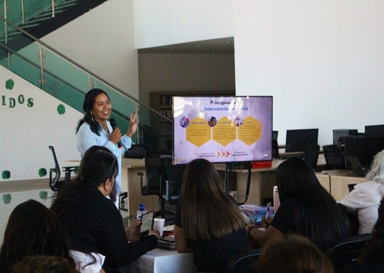 Capacita INMUJER a funcionariado sobre ‘estrategias básicas de intervención’