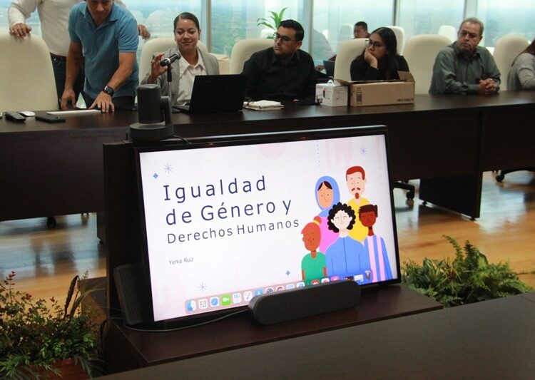 Capacita SEBIEN a funcionarios en igualdad de género