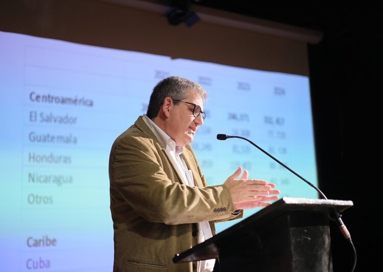 Capacita SEBIEN en respeto a derechos de migrantes