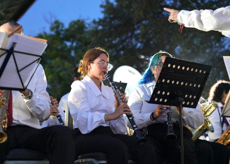 “Concierto y Danzón” enciende los festejos por el 177 aniversario de NLD