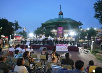 “Concierto y Danzón” enciende los festejos por el 177 aniversario de NLD