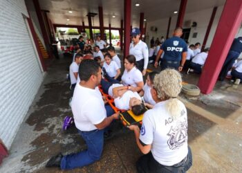 Continúa abierta la convocatoria para la academia de bomberos de NLD