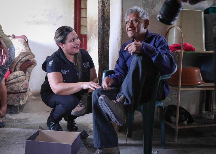 DIF Tamaulipas brinda atención integral a familia con discapacidad en Llera