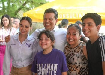 Dan Lalo y Lucy bienvenida a Dr. Vagón