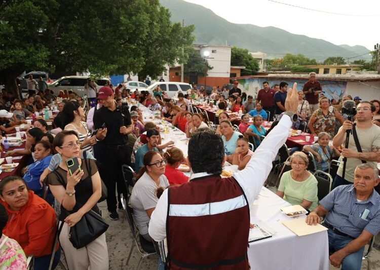 Disfrutan de ‘Tarde en Familia’ en la Estudiantil